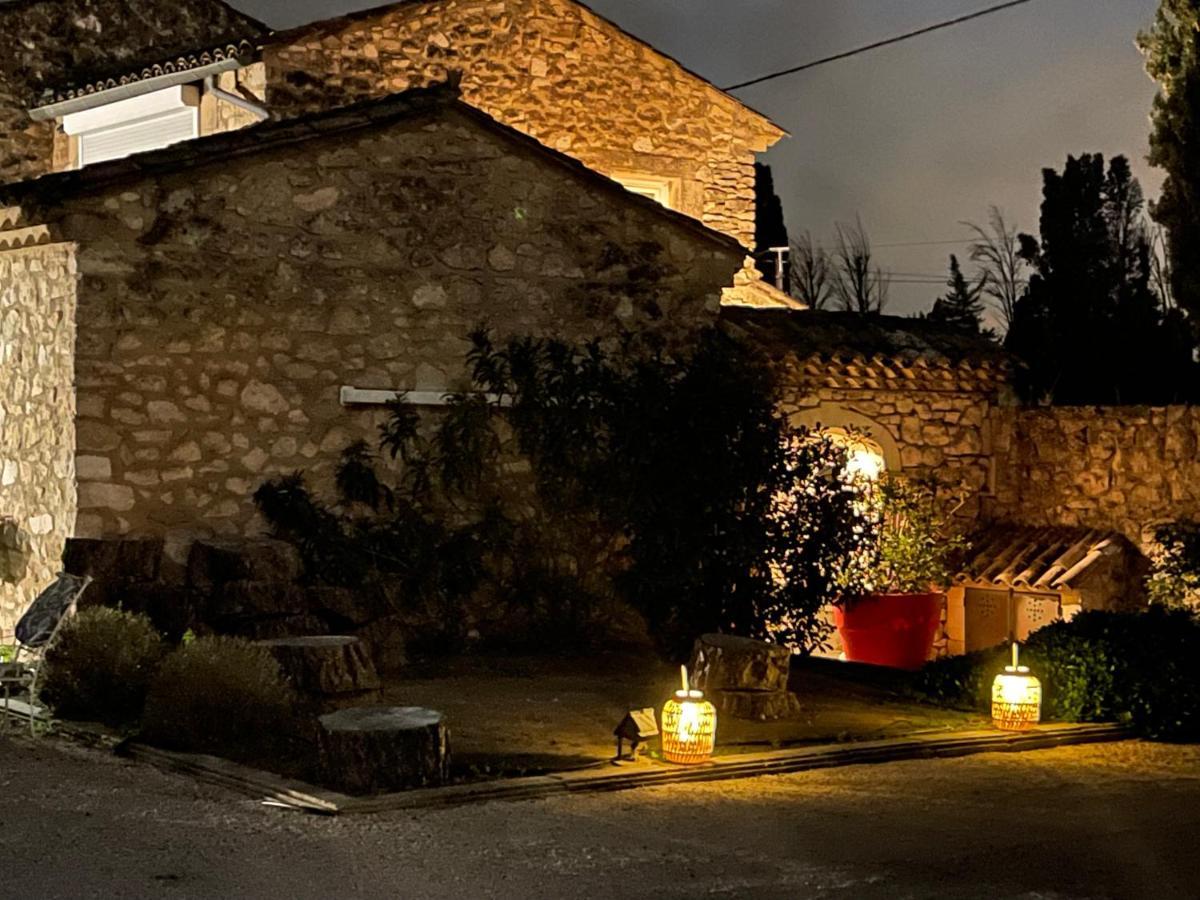 Bed and Breakfast Mas de la Butte Blanche à Orgon Extérieur photo