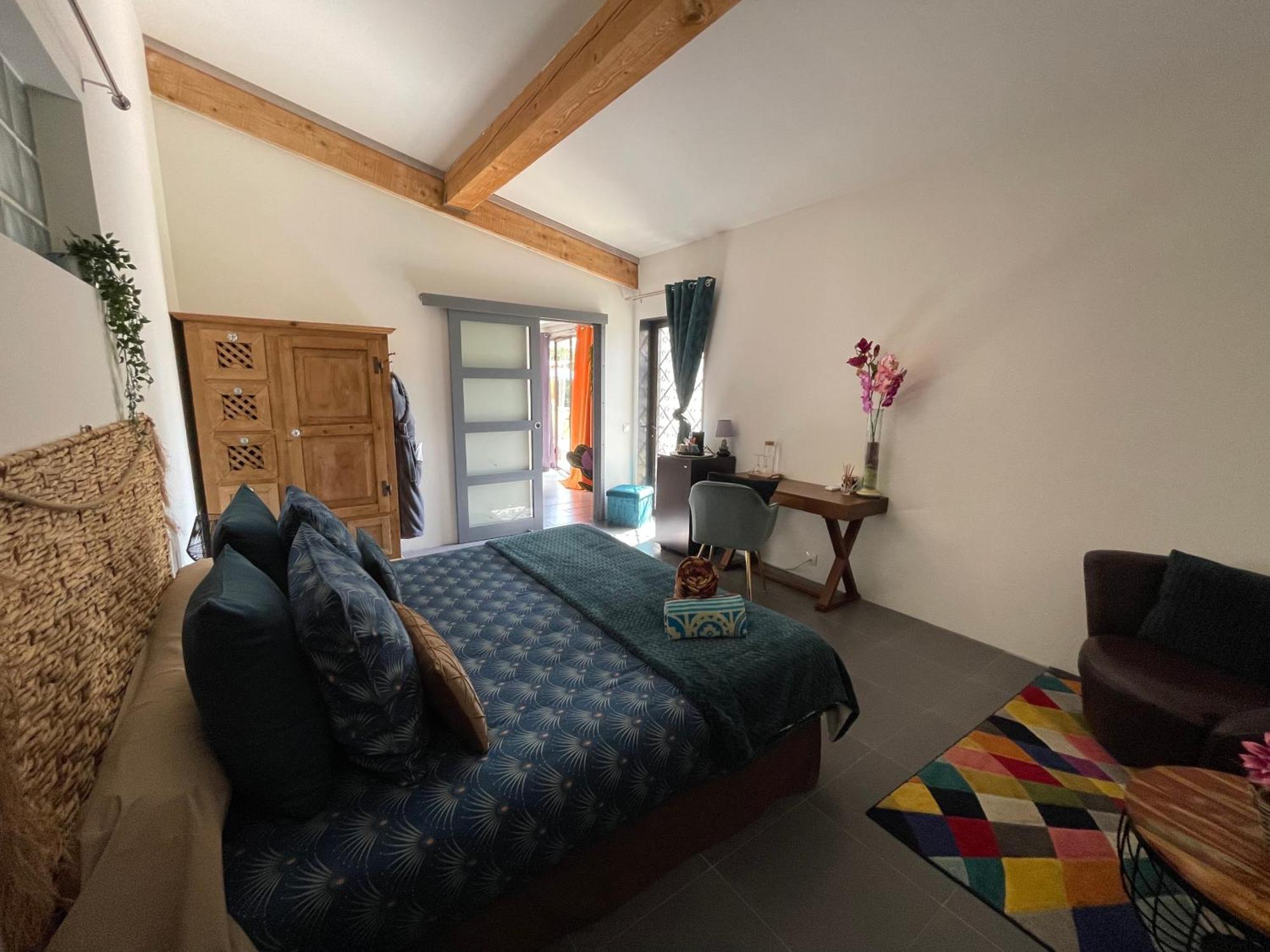 Bed and Breakfast Mas de la Butte Blanche à Orgon Extérieur photo